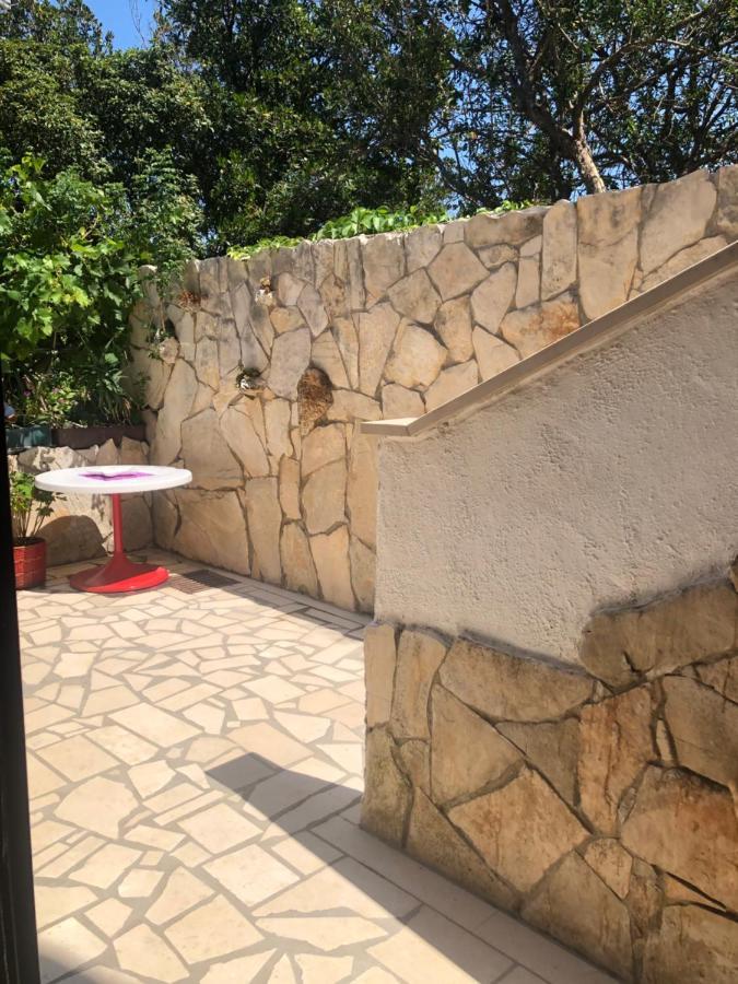 Apartments Tomovic Lumbarda Exterior photo