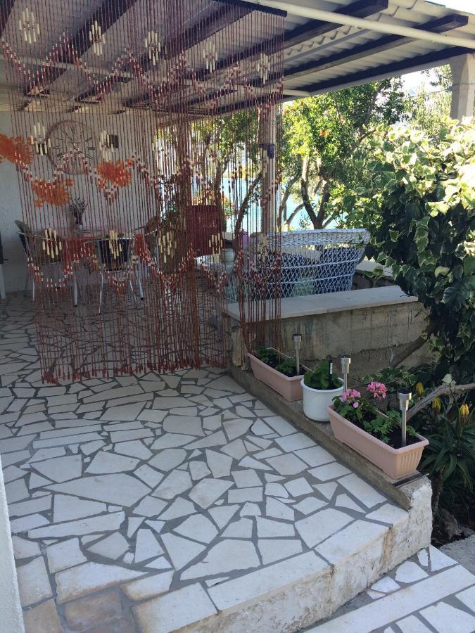 Apartments Tomovic Lumbarda Exterior photo