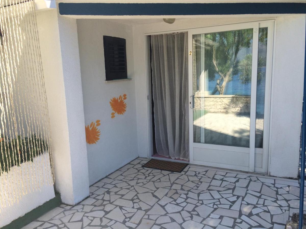 Apartments Tomovic Lumbarda Exterior photo